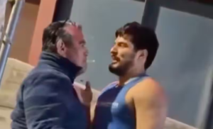 Violencia y nepotismo en BC: El hijo de la alcaldesa de Morena ataca a manifestantes