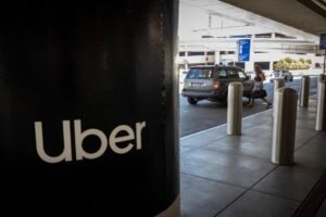 Uber y Nvidia lanzarán robotaxis con inteligencia artificial a partir de 2027