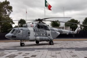 Helicóptero de la Marina realiza aterrizaje de emergencia en Mazatlán, Sinaloa