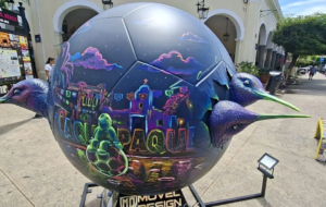 Tlaquepaque estrena arcos y balón monumental mientras Jalisco sigue esperando soluciones