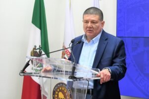 Exfiscal César Jáuregui comparece ante FGR por caso Chihuahua