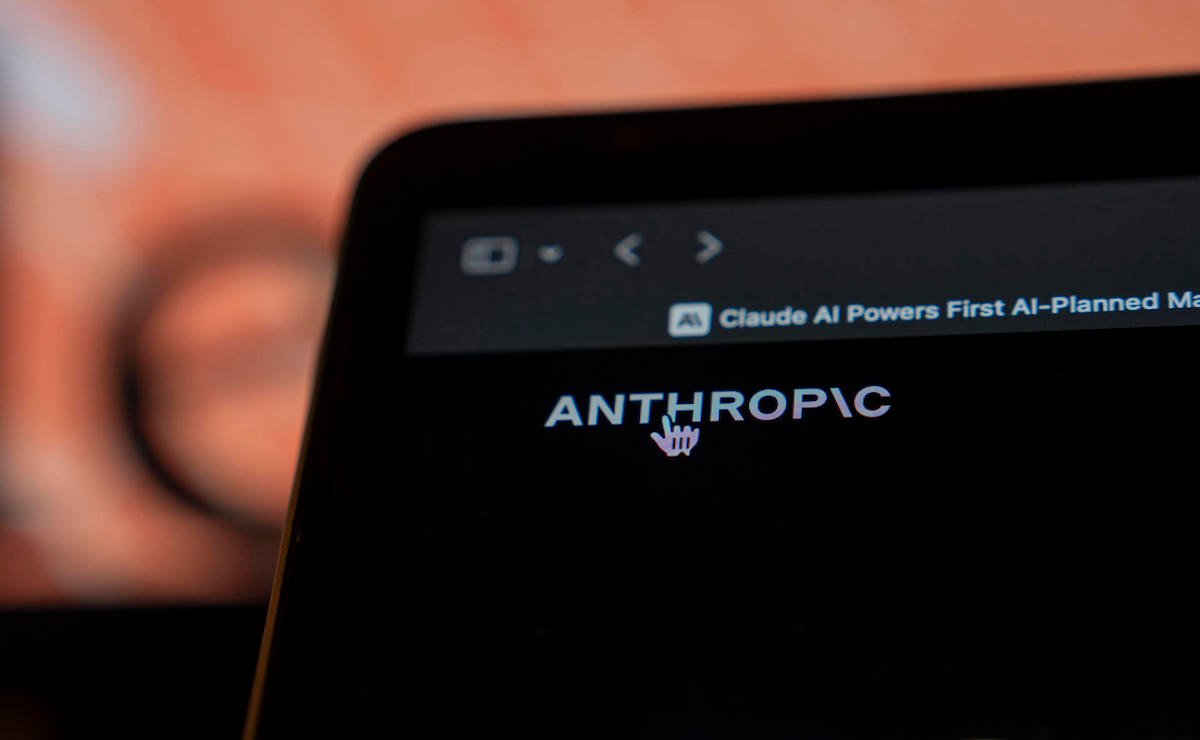 Demandan a Anthropic por presunta publicidad engañosa en planes de Claude AI